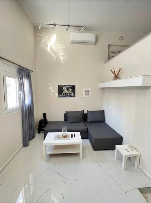 Chris Apartment With Loft เปรเวซา ภายนอก รูปภาพ